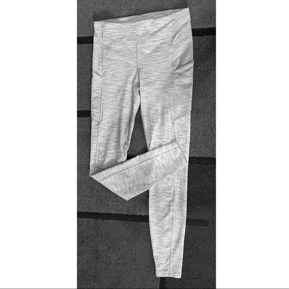 Lululemon - Speed Up Tight 28"